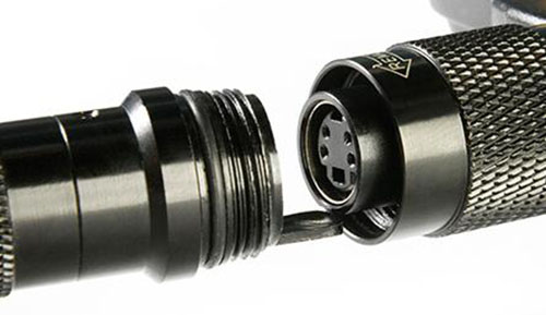 金年会WIE-L手持轻便型工业视频内窥镜采用可插拔式结构设计,一台主机可更
换多种镜头